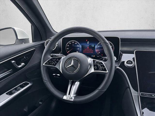 Used 2026 Mercedes-Benz GLC 300 image 23