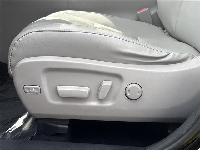 Used 2016 Toyota Highlander XLE AWD/4WD image 11