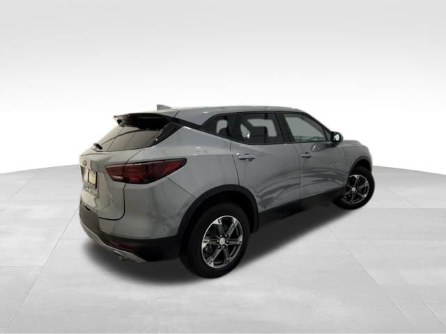 Used 2025 Chevrolet Blazer LT image 7