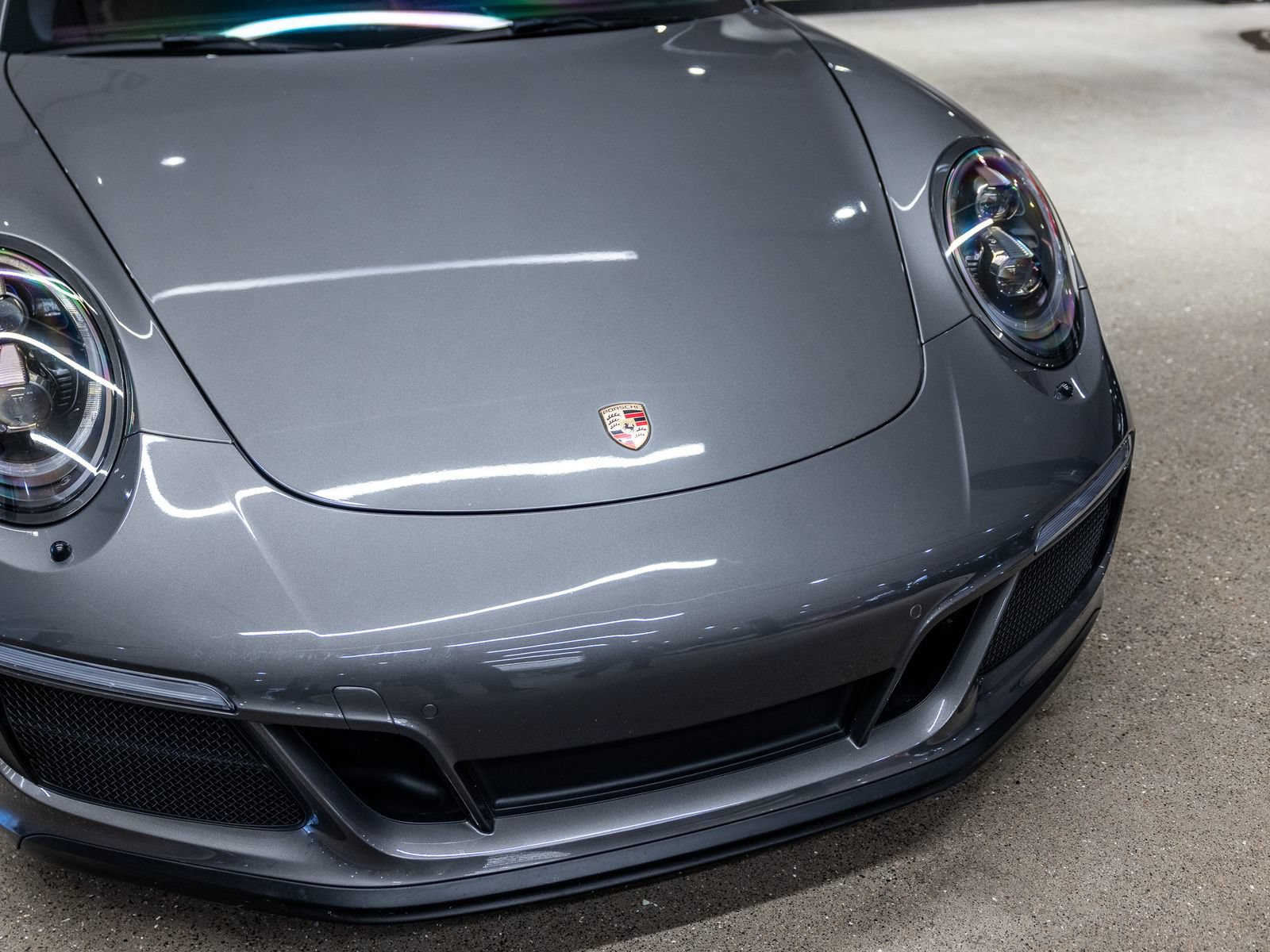 Certified 2018 Porsche 911 Carrera GTS RWD image 13