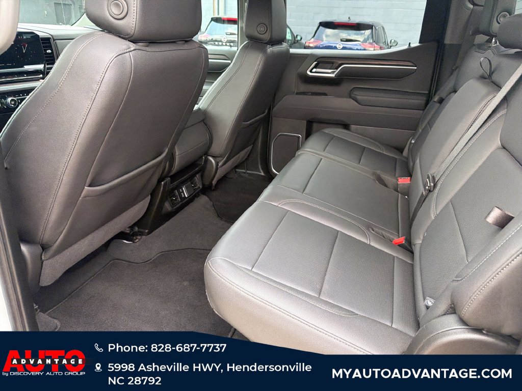 Used 2025 GMC Sierra 1500 SLT AWD/4WD image 26