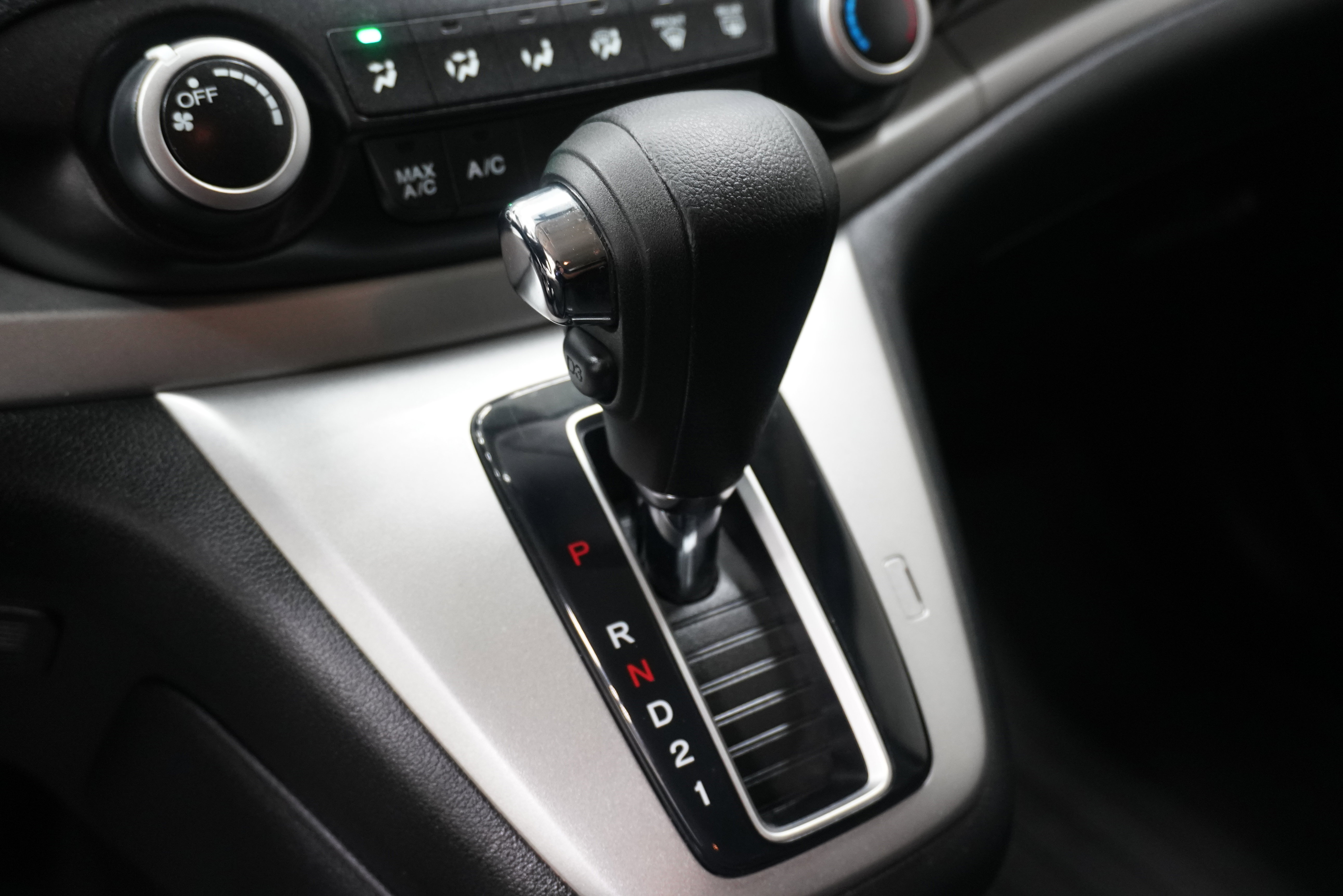 Used 2013 Honda CR-V LX image 18