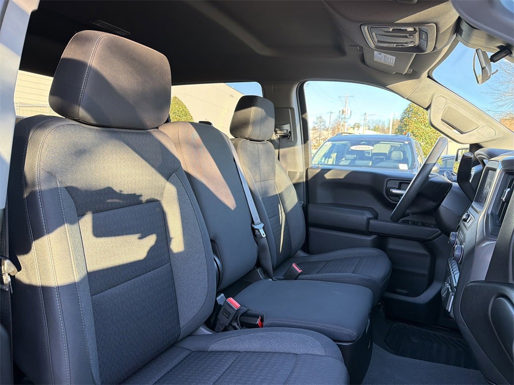 Used 2023 Chevrolet Silverado 1500 Custom image 17