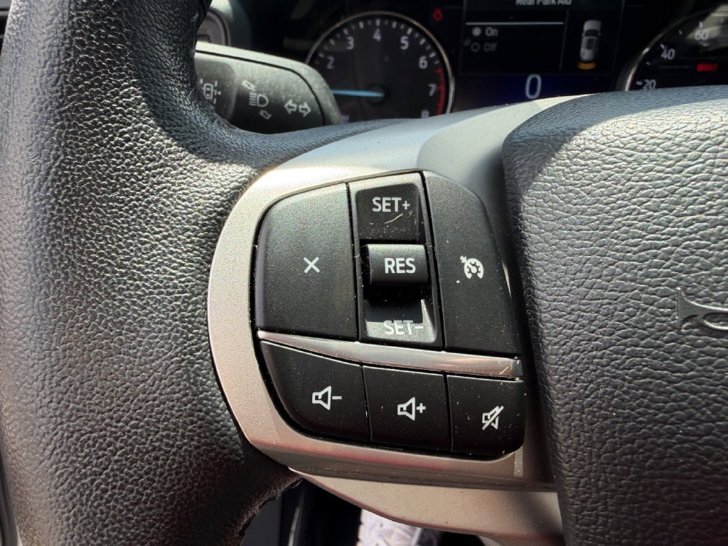 Used 2024 Ford Explorer XLT RWD image 18
