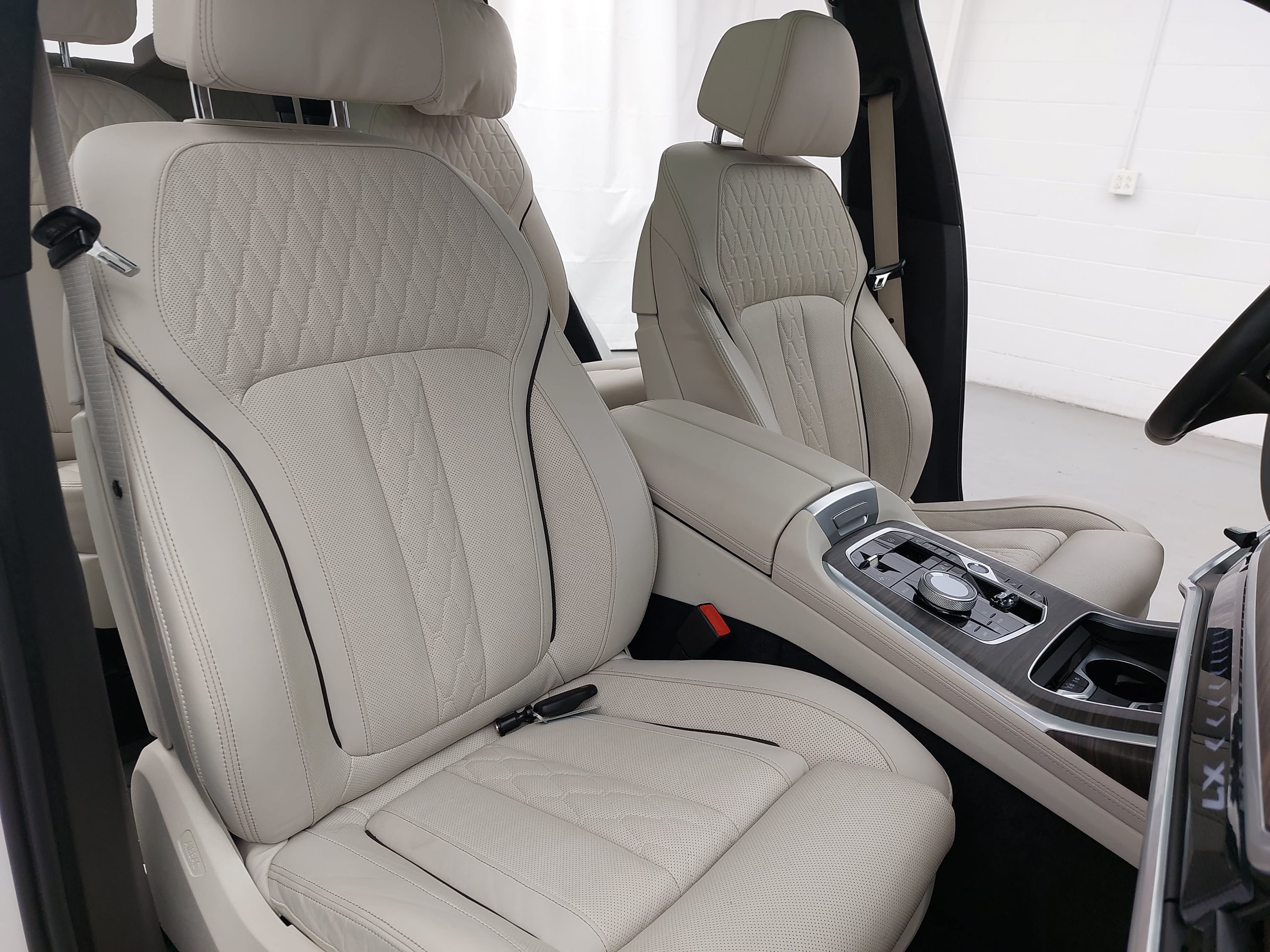 Used 2023 BMW X7 xDrive40i w/ Executive Package AWD/4WD image 12