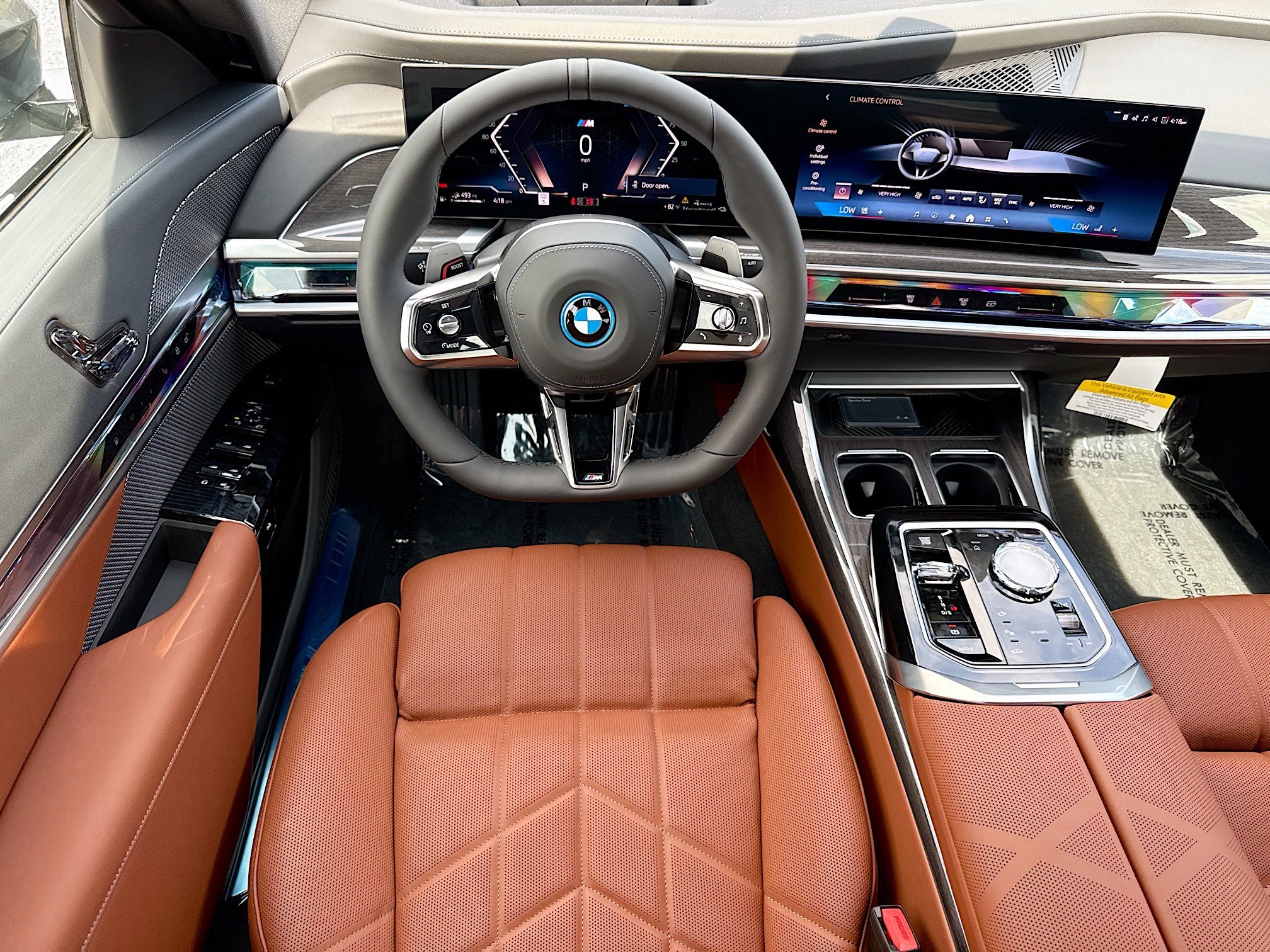 New 2026 BMW 750e xDrive AWD/4WD image 17