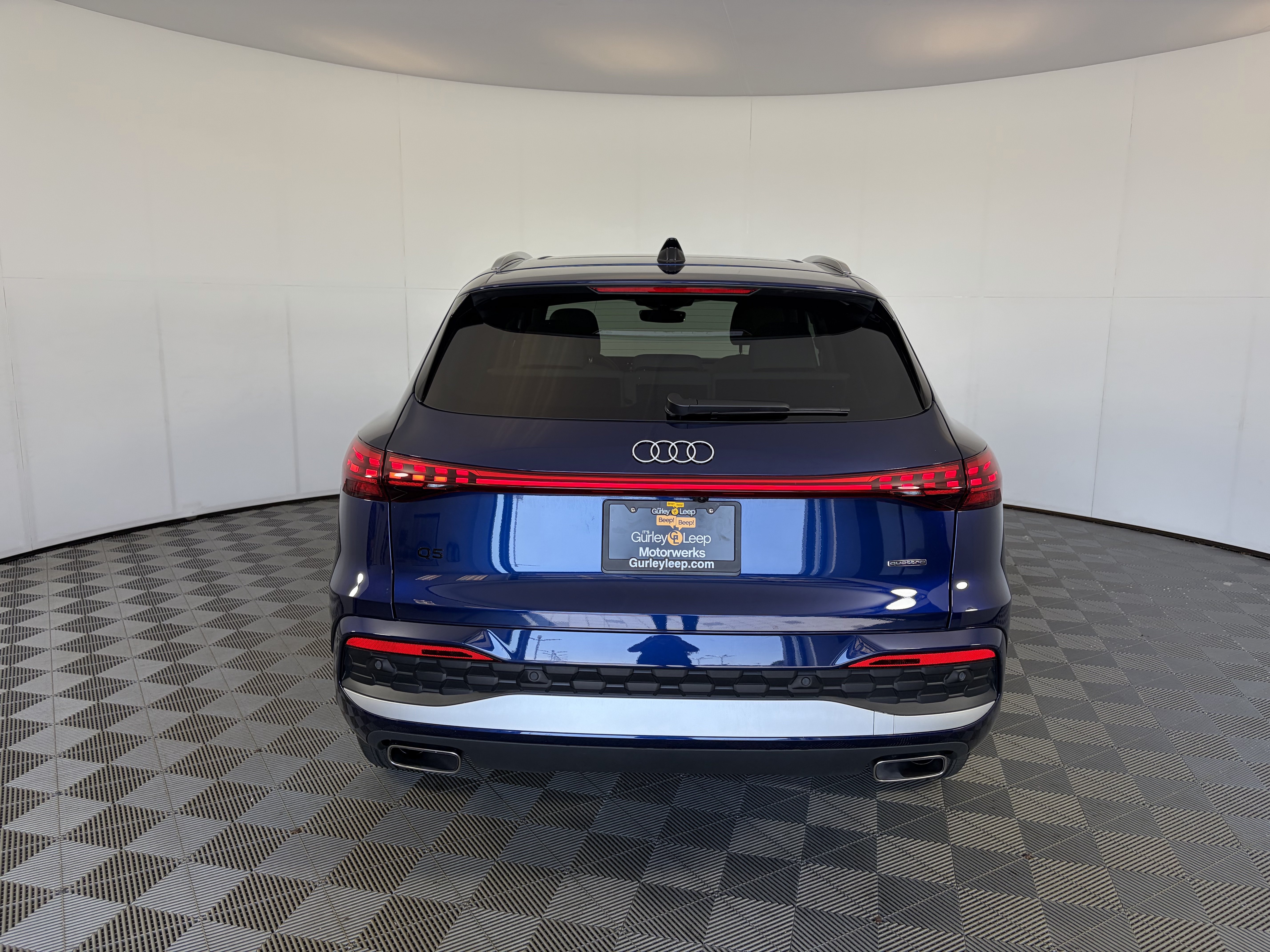 Used 2025 Audi Q5 Premium Plus w/ Premium Plus AWD/4WD image 9