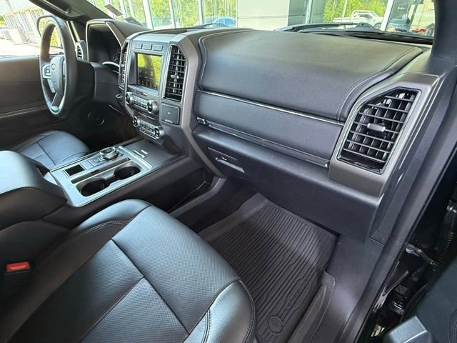 Used 2018 Ford Expedition XLT w/ Equipment Group 202A RWD image 16