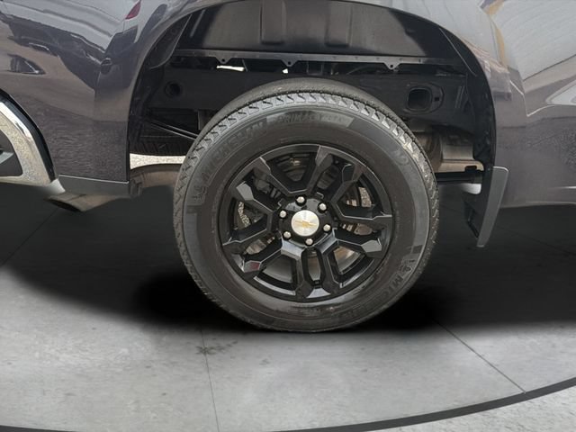 Used 2023 Chevrolet Silverado 1500 LT AWD/4WD image 32