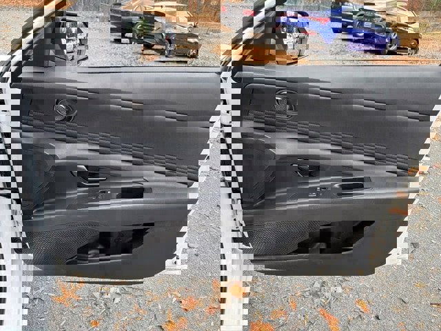 Certified 2025 Hyundai Elantra SEL image 17