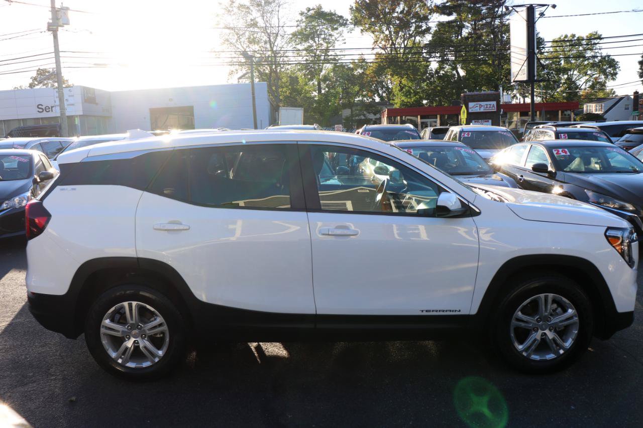 Used 2024 GMC Terrain SLE AWD/4WD image 6