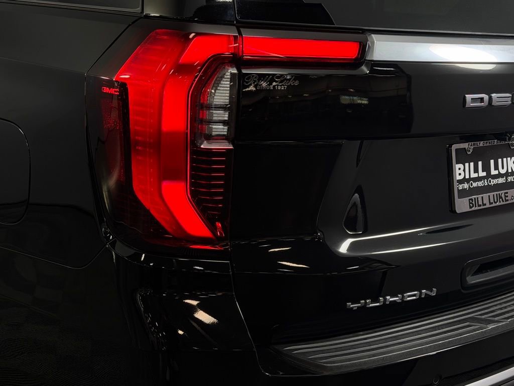 Used 2025 GMC Yukon XL Denali AWD/4WD image 12