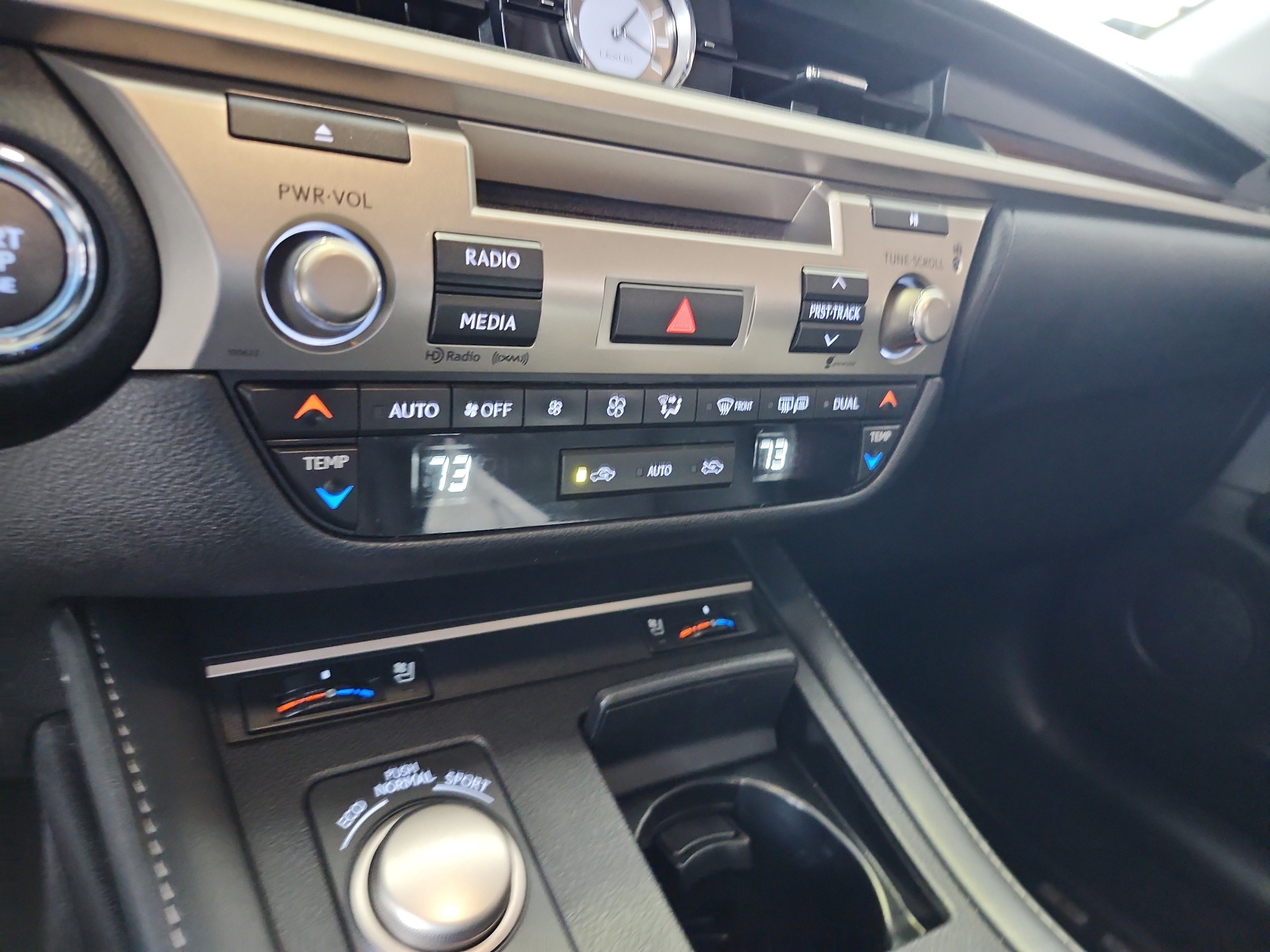 Used 2016 Lexus ES 350 w/ Premium Package w/Wood Trim image 31