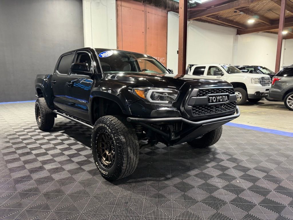 Used 2016 Toyota Tacoma SR5 w/ SR5 Appearance Package (SN) AWD/4WD image 6