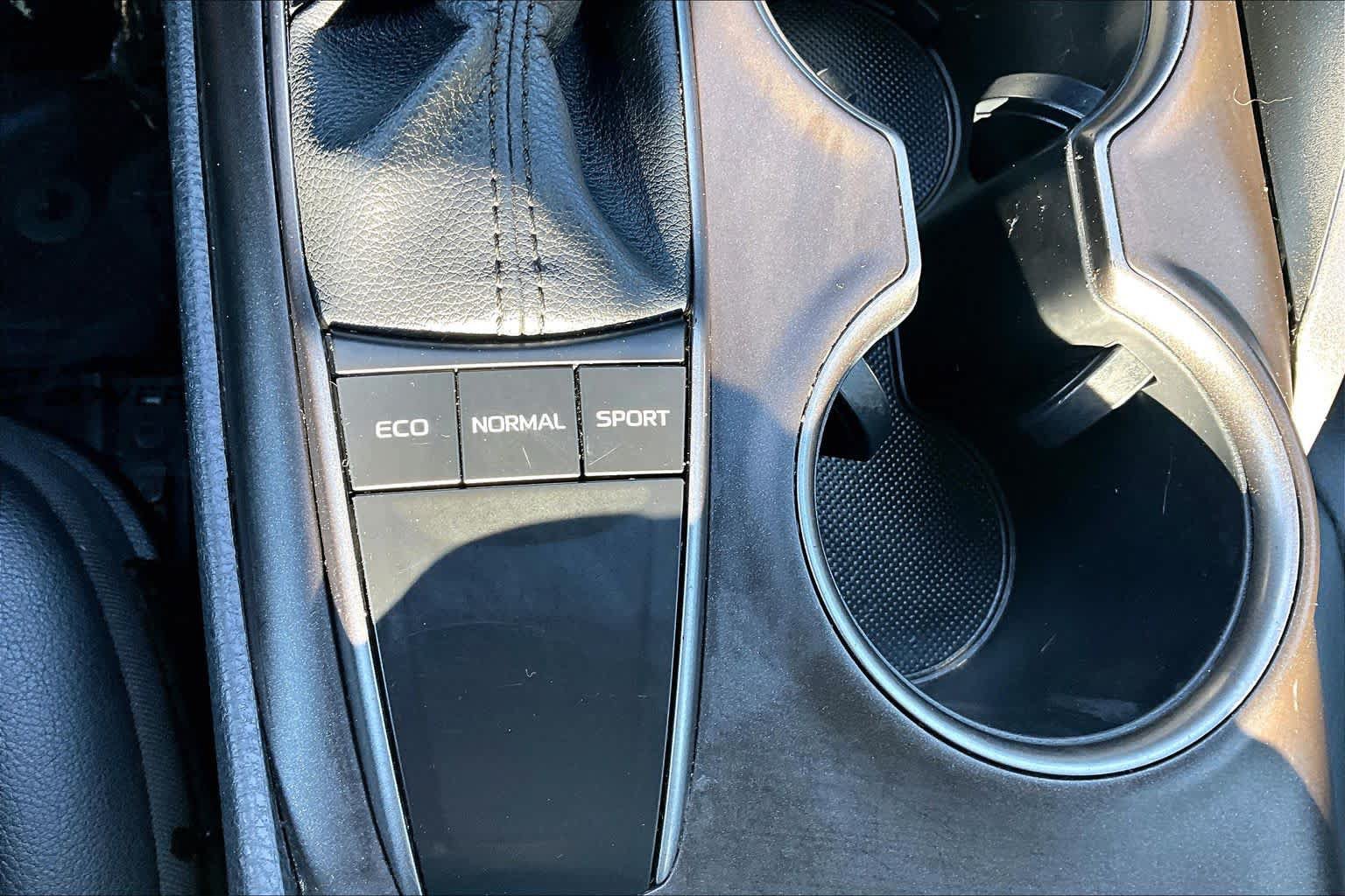 Certified 2024 Toyota Camry SE FWD image 34