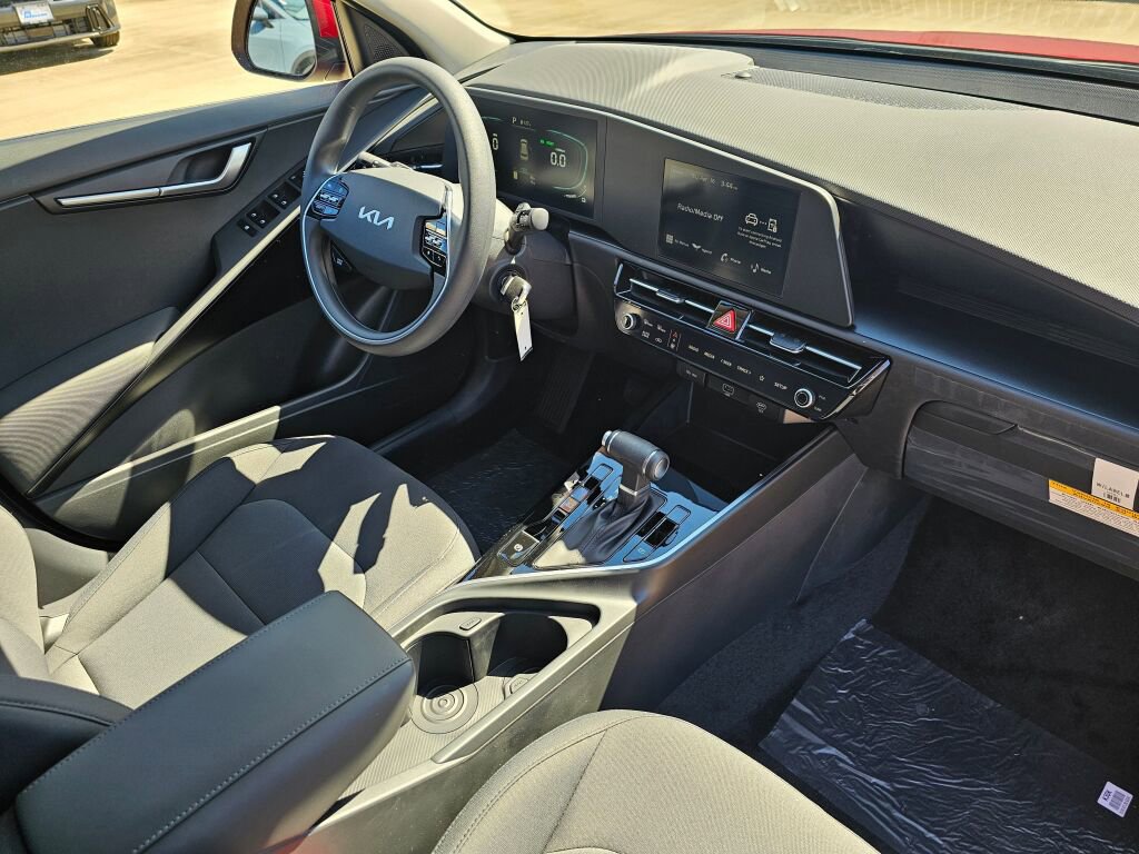 New 2026 Kia Niro LX FWD image 28
