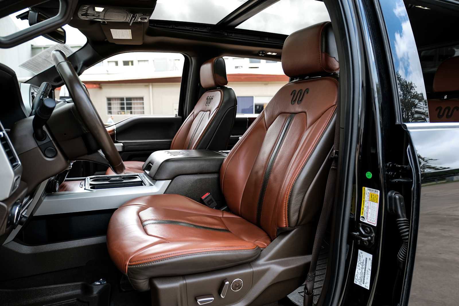 Used 2022 Ford F250 King Ranch w/ King Ranch Ultimate Package image 33