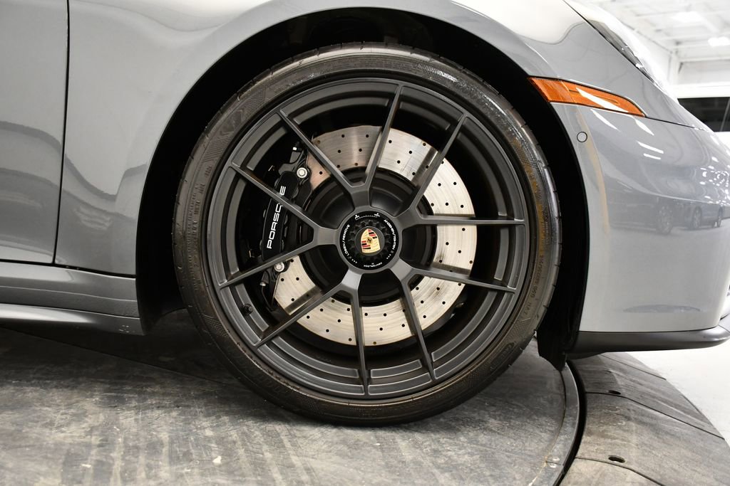 Used 2025 Porsche 911 Targa 4 GTS image 26