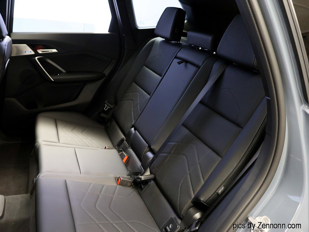 Used 2025 BMW X1 xDrive28i w/ Premium Package image 12