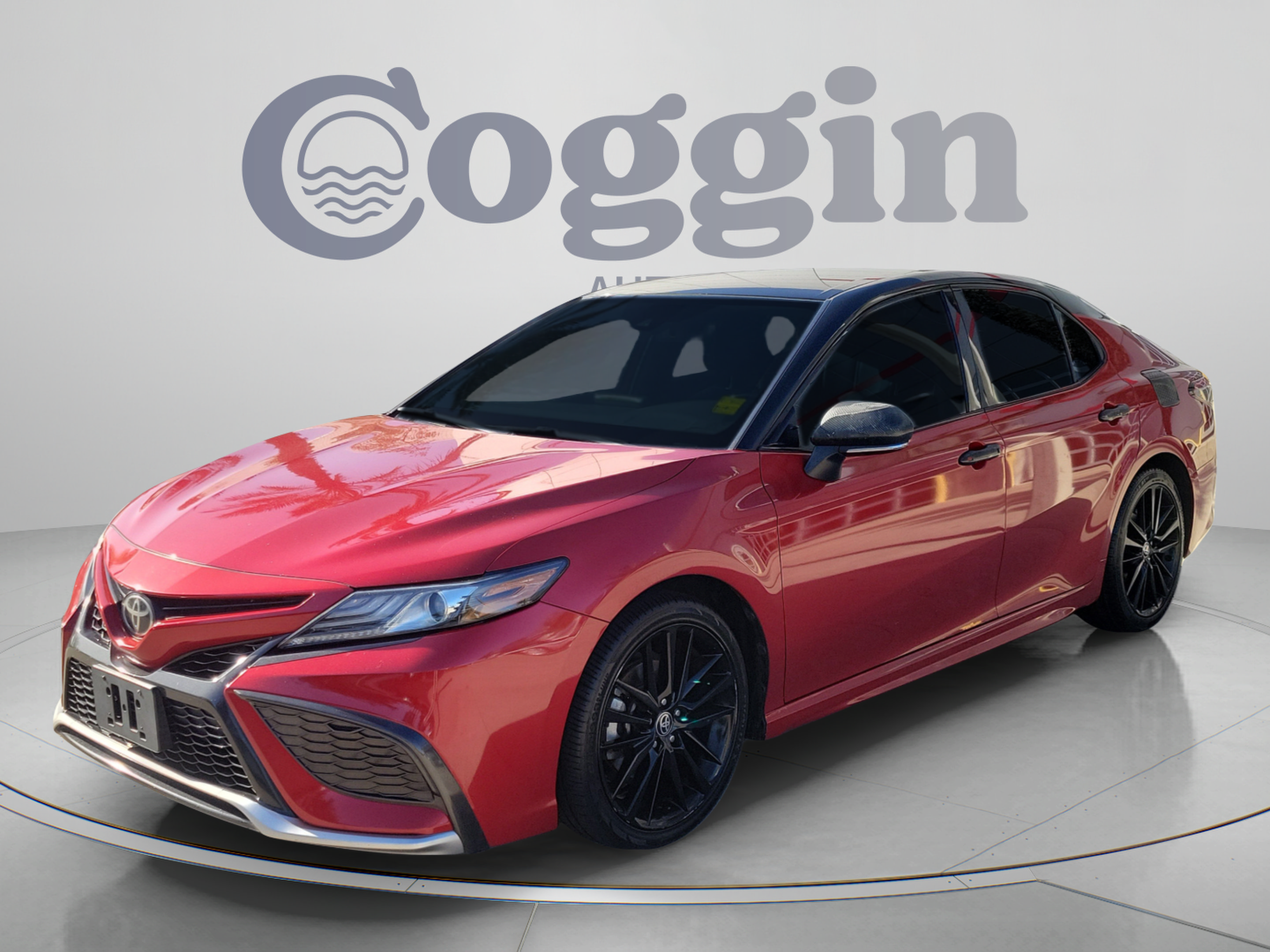 Used 2021 Toyota Camry XSE FWD image 6