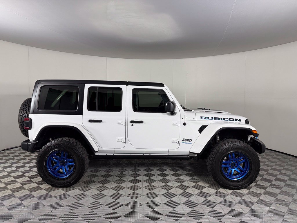 Used 2022 Jeep Wrangler Unlimited Rubicon 4xe w/ Cold Weather Group AWD/4WD image 5