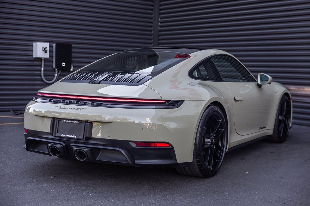 Certified 2026 Porsche 911 Carrera GTS RWD image 9