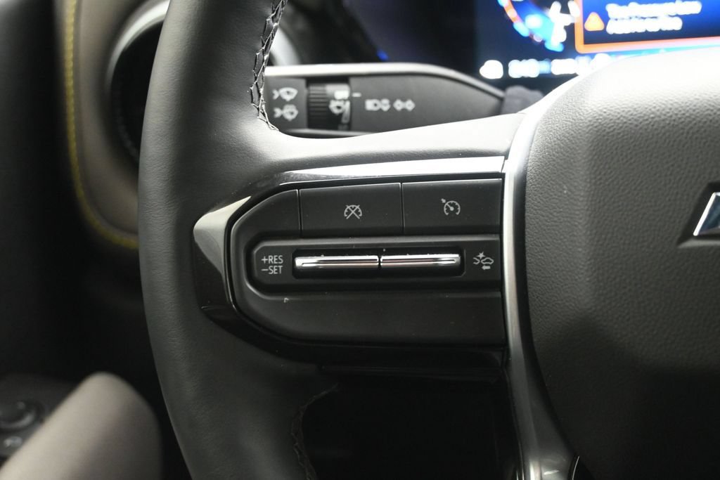 Used 2024 Chevrolet Colorado ZR2 w/ ZR2 Convenience Package III AWD/4WD image 17