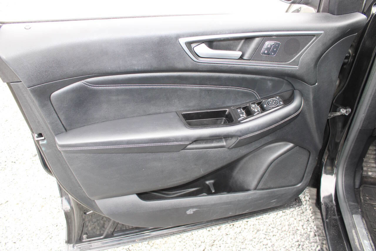 Used 2015 Ford Edge Titanium AWD/4WD image 20