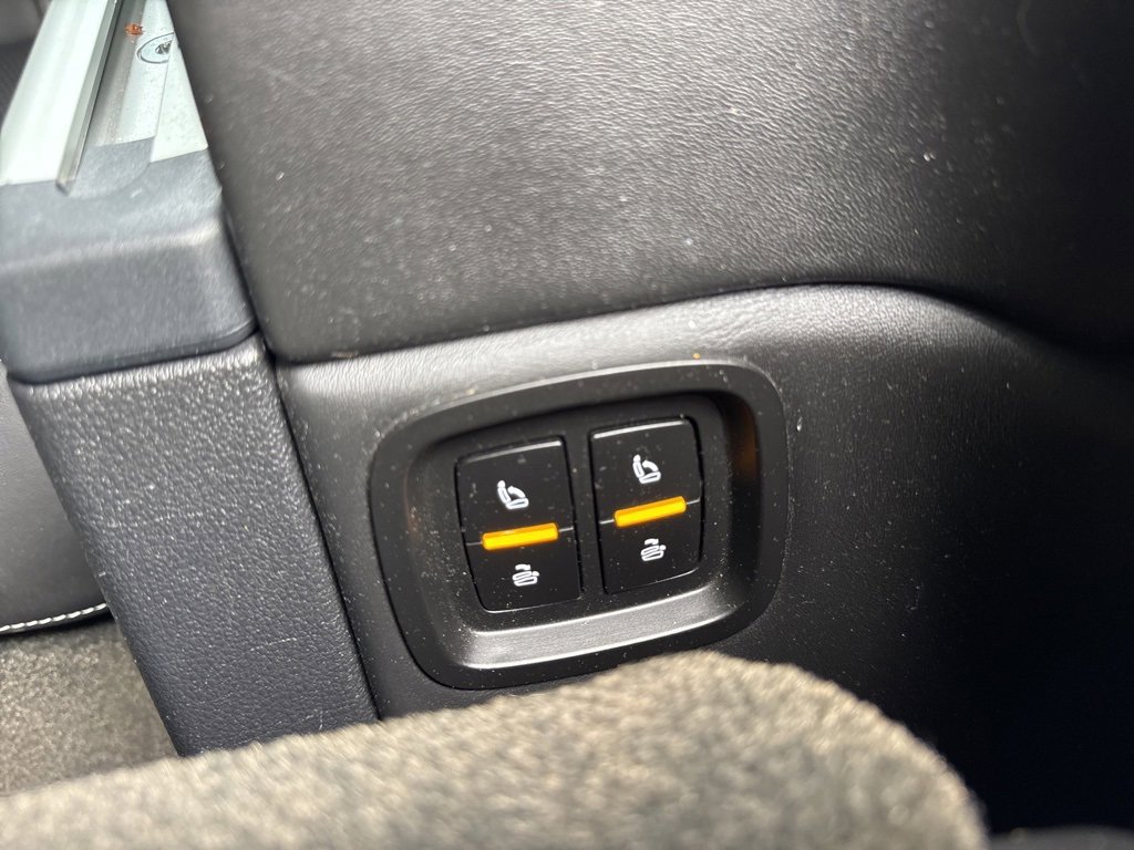 Used 2018 Bentley Bentayga Activity image 41