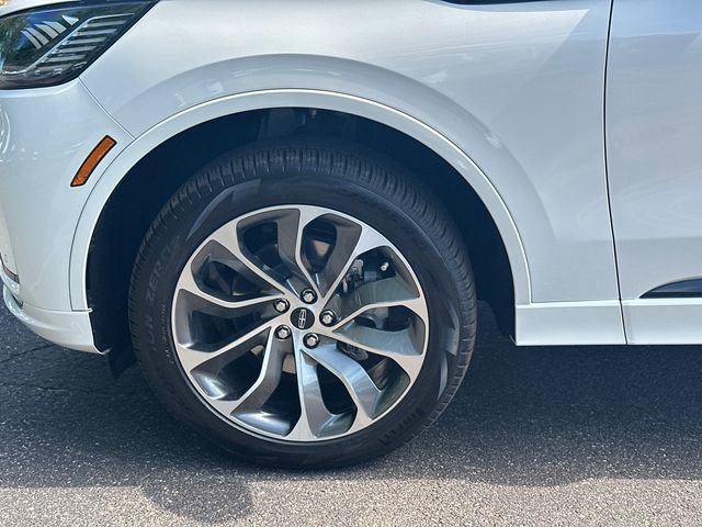 New 2026 Lincoln Aviator AWD image 12