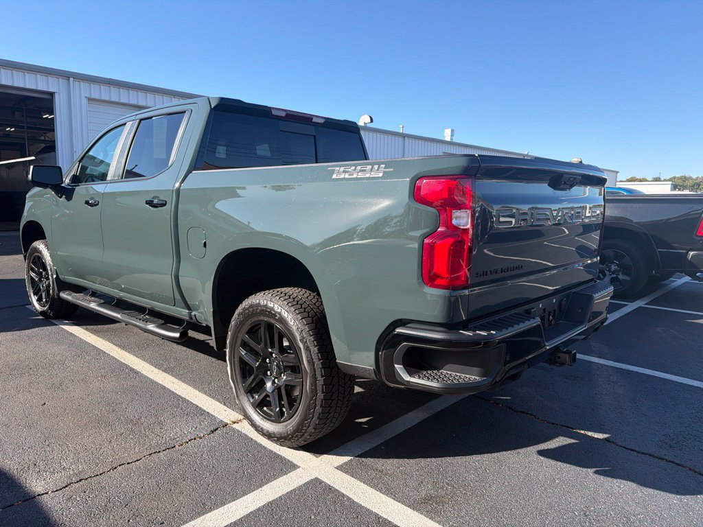Used 2026 Chevrolet Silverado 1500 LT Trail Boss w/ LT Trail Boss Premium Package AWD/4WD image 2