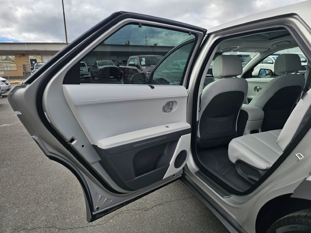 Used 2024 Hyundai Ioniq 5 Limited AWD/4WD image 15
