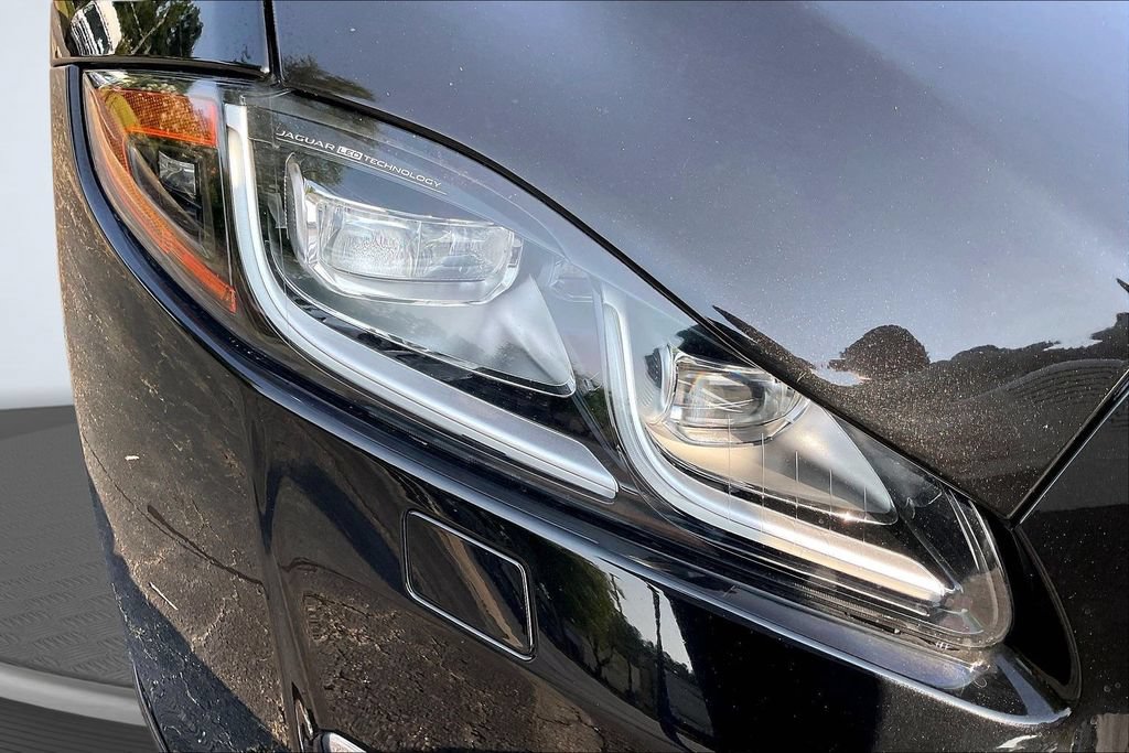 Used 2018 Jaguar XJ R-Sport RWD image 32