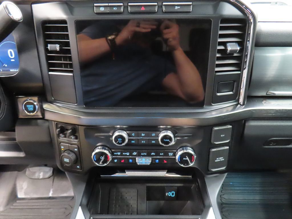 Used 2024 Ford F350 Lariat w/ Chrome Package image 13