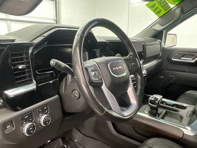 Used 2022 GMC Sierra 1500 SLT w/ SLT Convenience Package AWD/4WD image 16