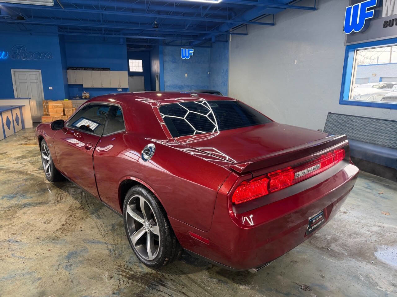 Used 2014 Dodge Challenger SXT image 12
