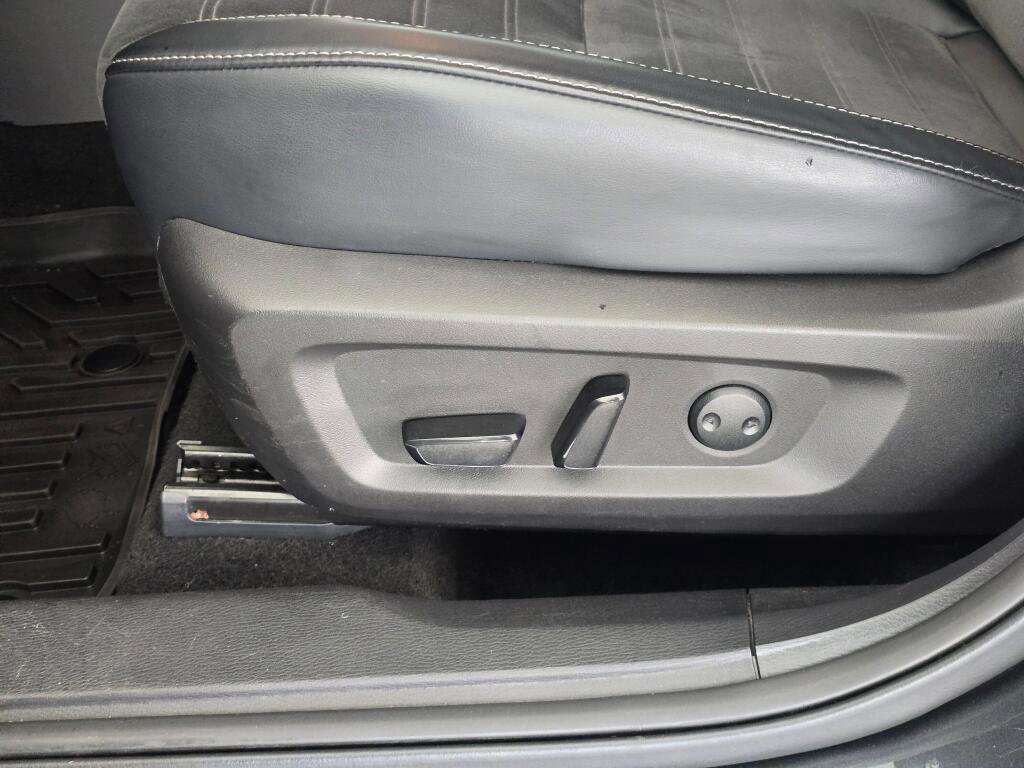 Used 2024 Mitsubishi Outlander SE image 25