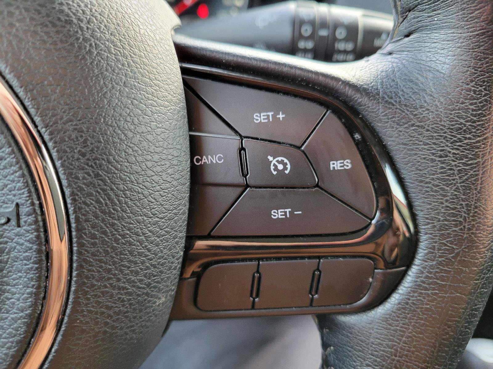 Used 2017 Jeep Renegade Altitude image 17