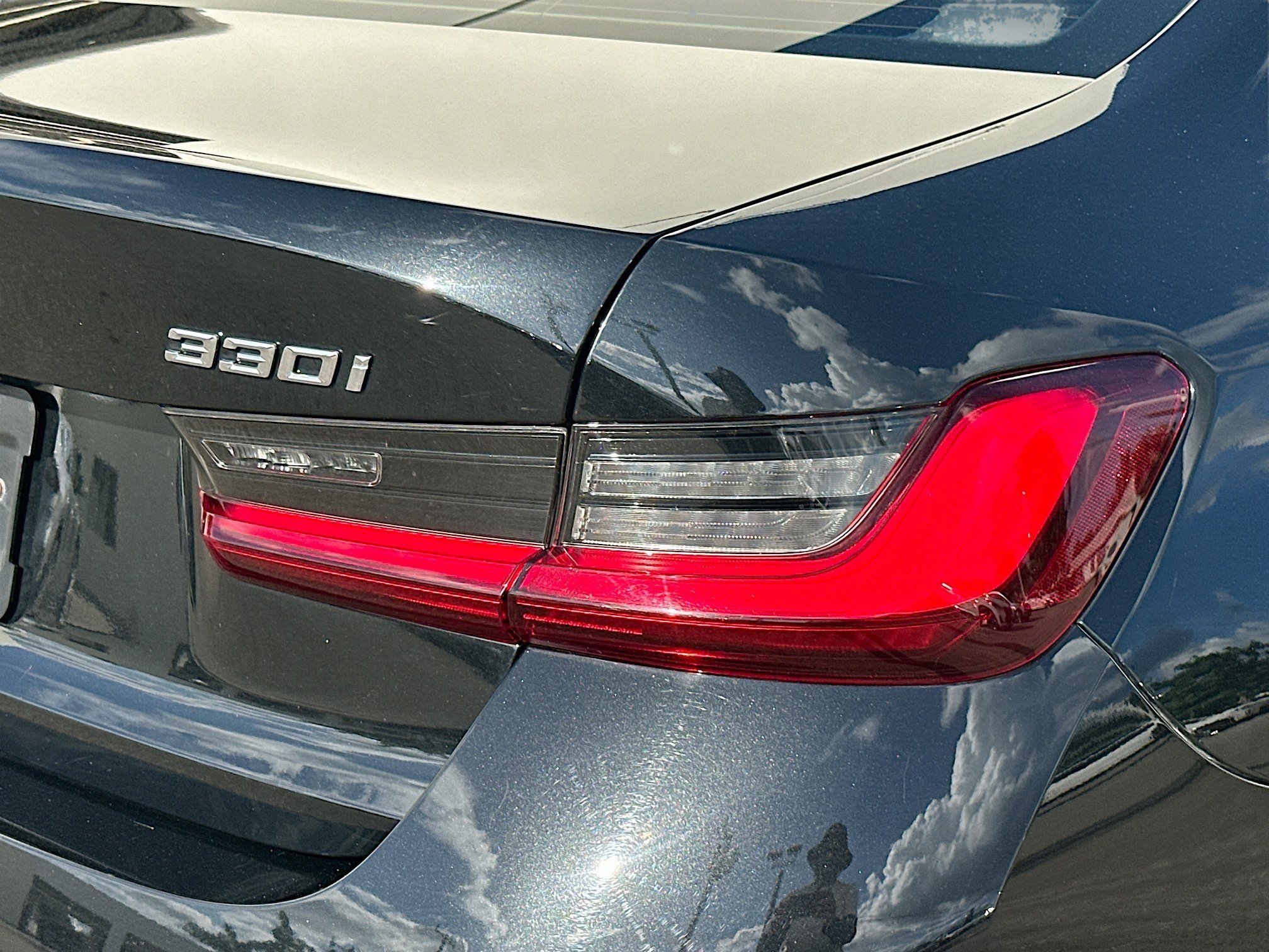 Used 2023 BMW 330i xDrive Sedan w/ Premium Package image 29