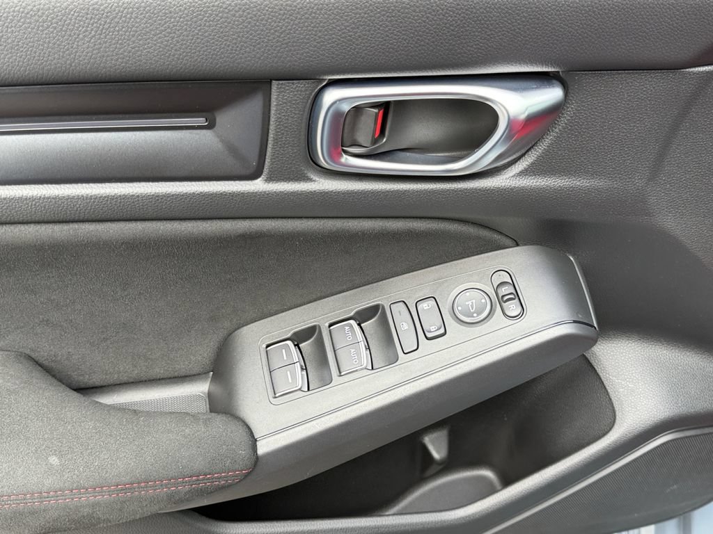 Used 2025 Honda Civic Type R image 11