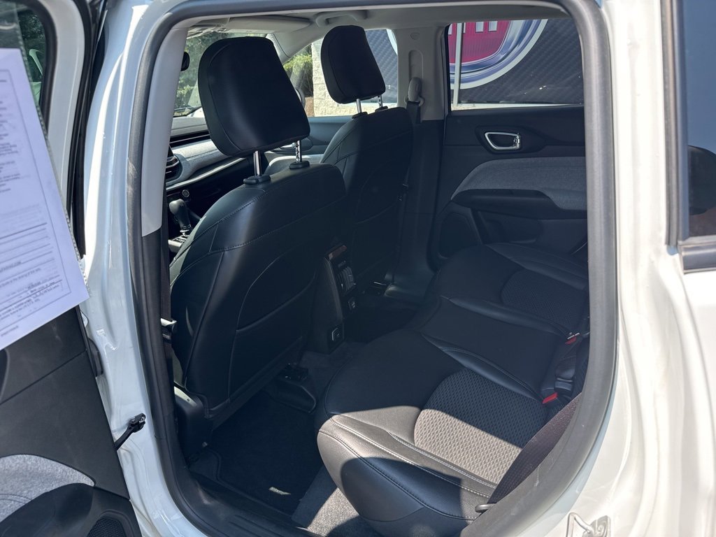 Used 2022 Jeep Compass Latitude image 45