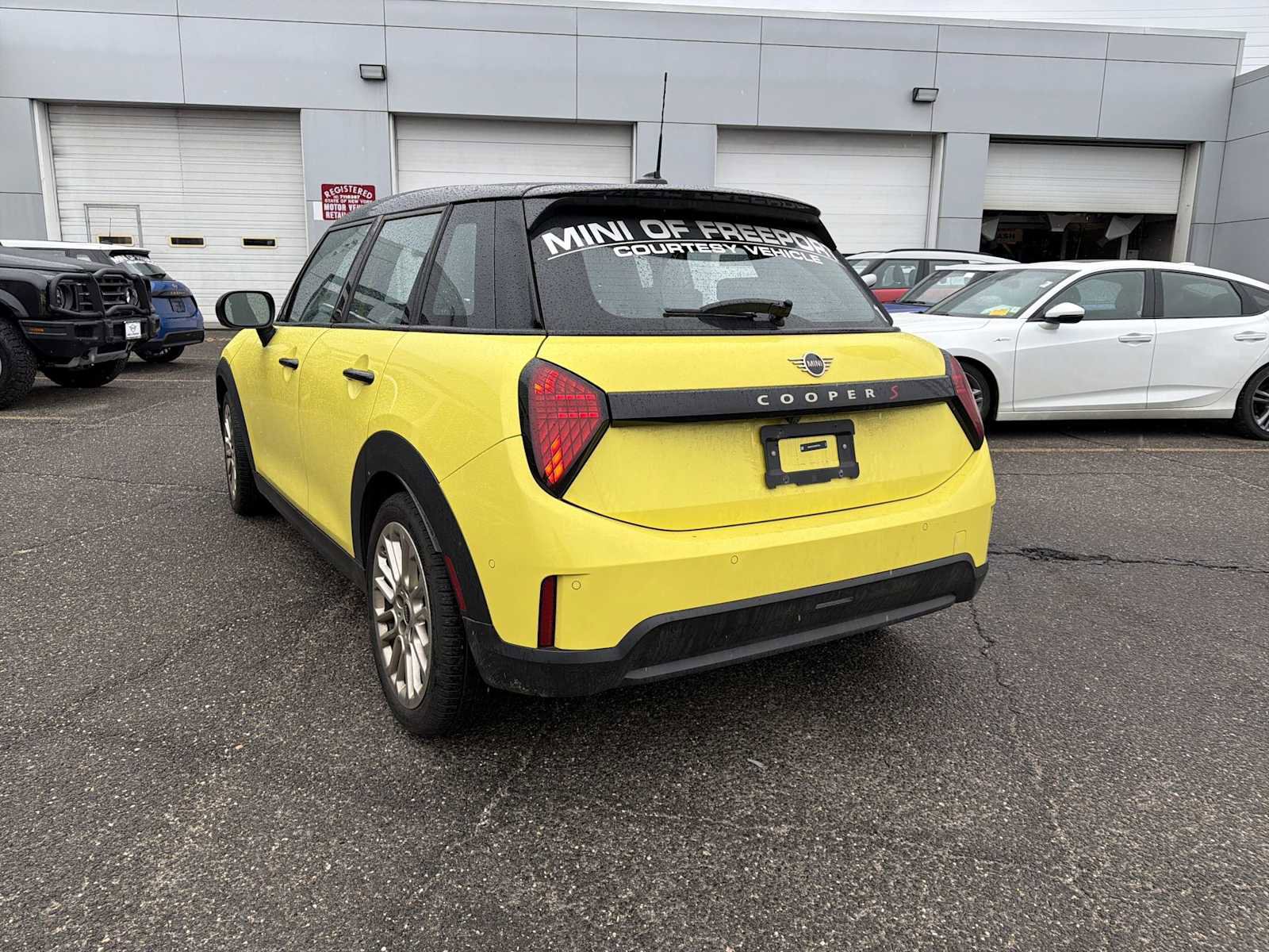 Certified 2025 MINI Cooper S image 4