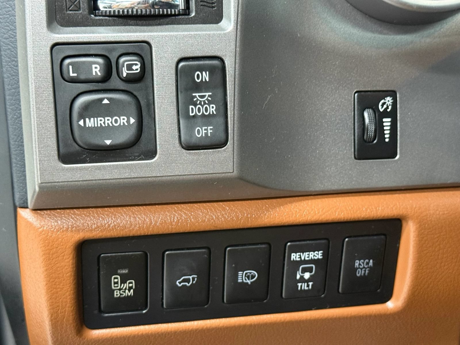 Used 2014 Toyota Sequoia Platinum AWD/4WD image 29