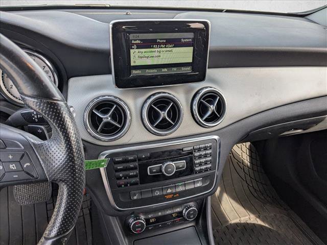 Used 2015 Mercedes-Benz GLA 250 image 12