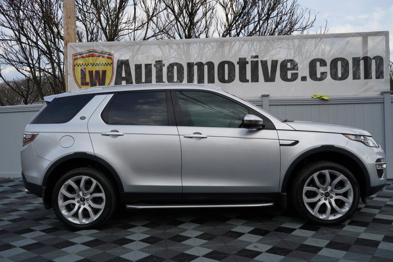 Used 2017 Land Rover Discovery Sport HSE Luxury image 4