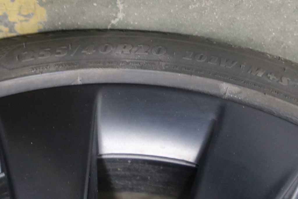 Used 2023 Tesla Model Y Long Range AWD/4WD image 42