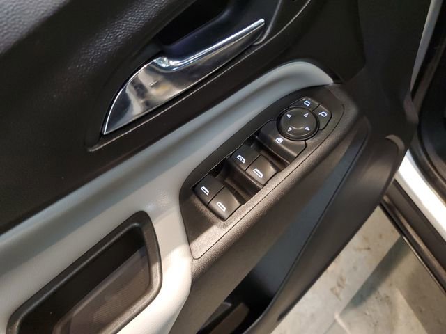 Used 2020 Chevrolet Equinox LS w/ LS Convenience Package image 12