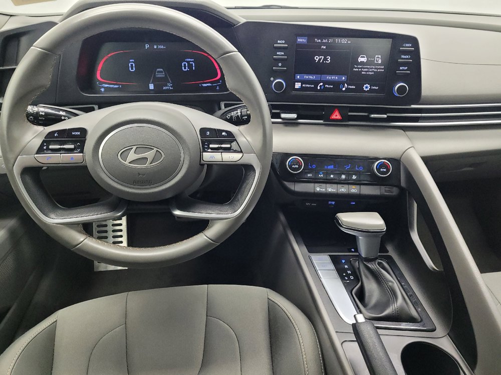 Used 2025 Hyundai Elantra Sport FWD image 22