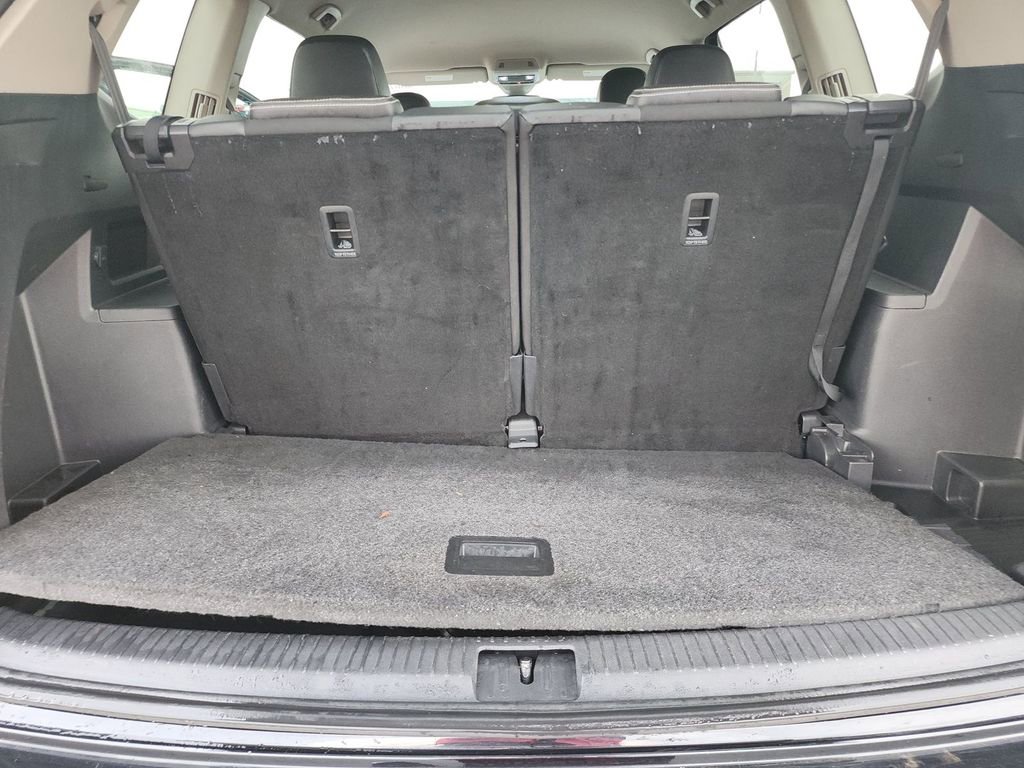 Used 2024 Volkswagen Atlas SE image 16