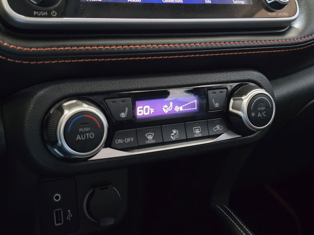 Used 2018 Nissan Kicks SR w/ Premium Package image 14